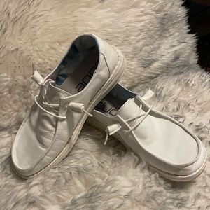 Hey Dudes • All White • Women’s Sz 7
